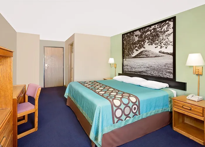 Motel Super 8 By Wyndham Macomb
