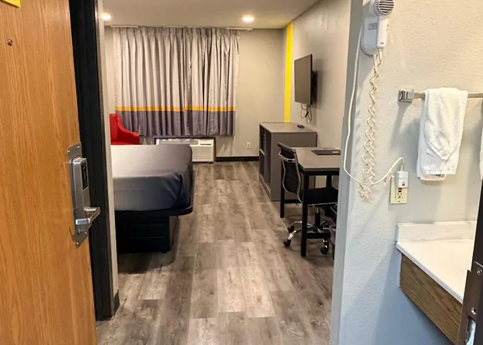 Super 8 By Wyndham 2*