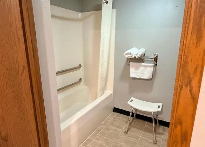 Super 8 By Wyndham Motel 2*