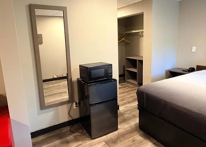 Super 8 By Wyndham Motel 2*