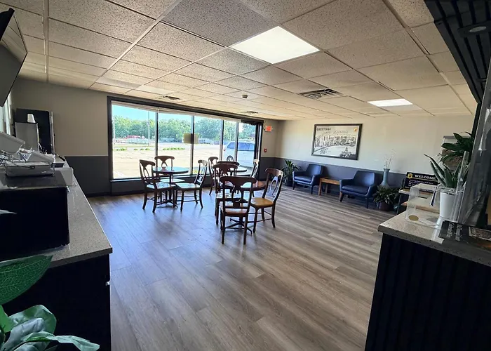 Super 8 By Wyndham Motel 2*