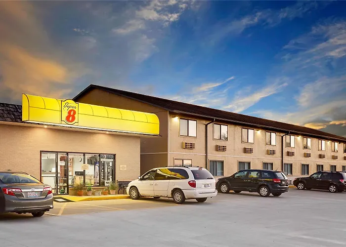 Super 8 By Wyndham Motel